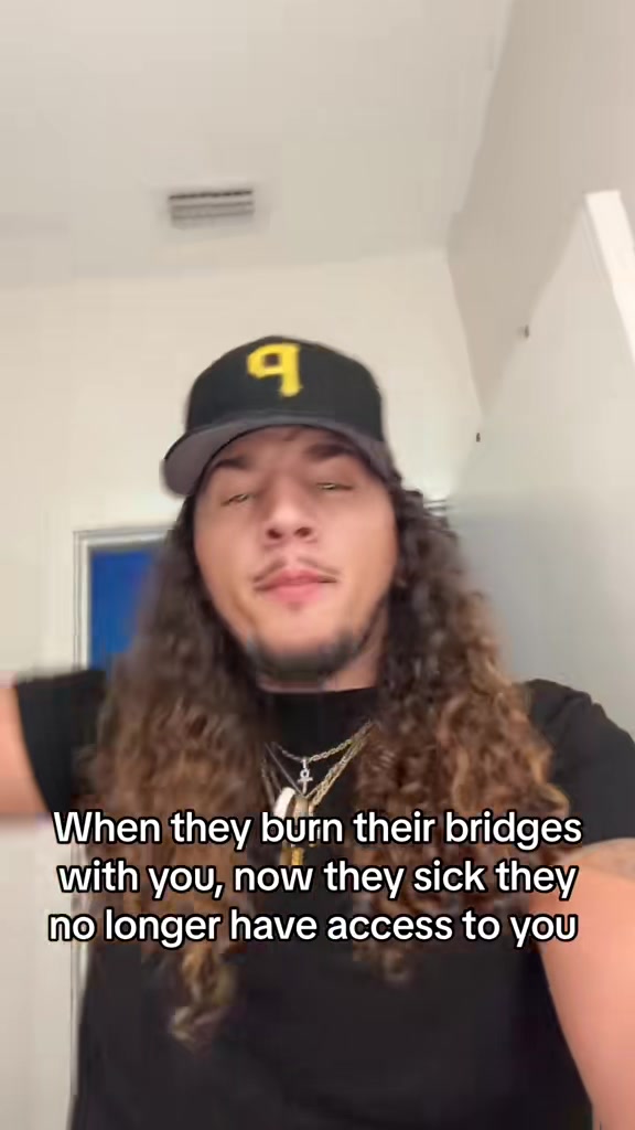 @ChrisGoCRÆZy©️🌪️