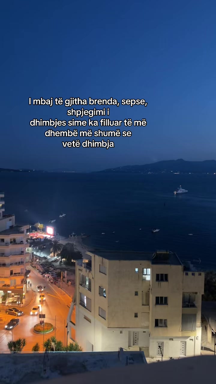 @🦋 Desara 🦋