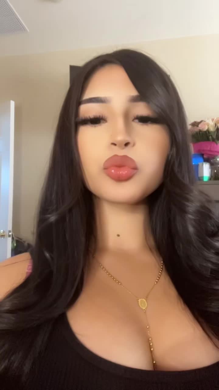 @𝓚𝓪𝓻𝓵𝓲𝓽𝓪💋🤎