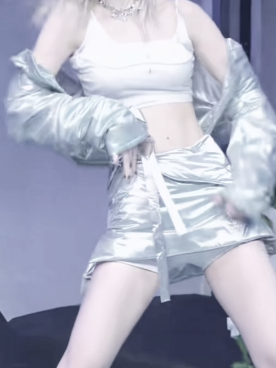 @𝐕 ৯