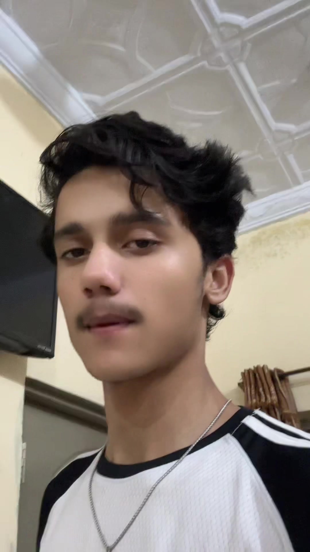 @𝙖𝙯𝙞𝙞..