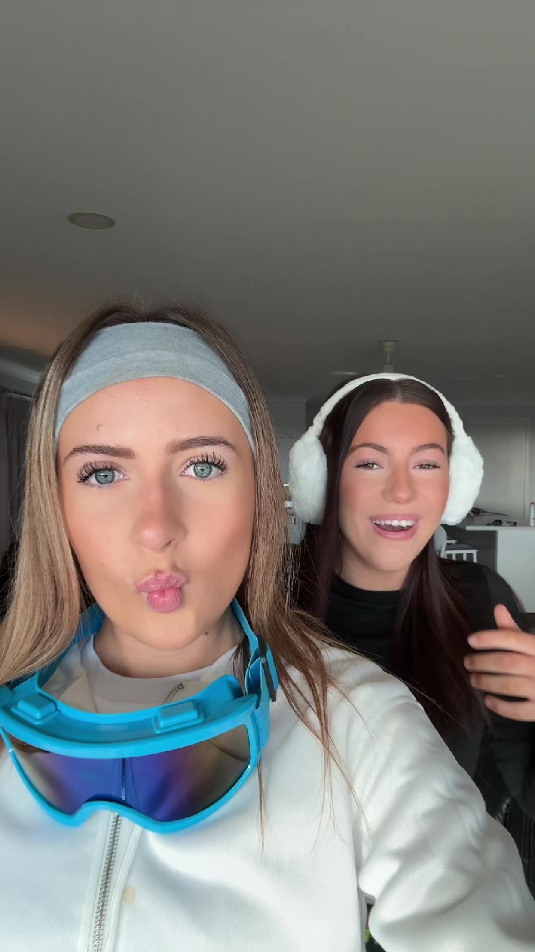 @domsspam_