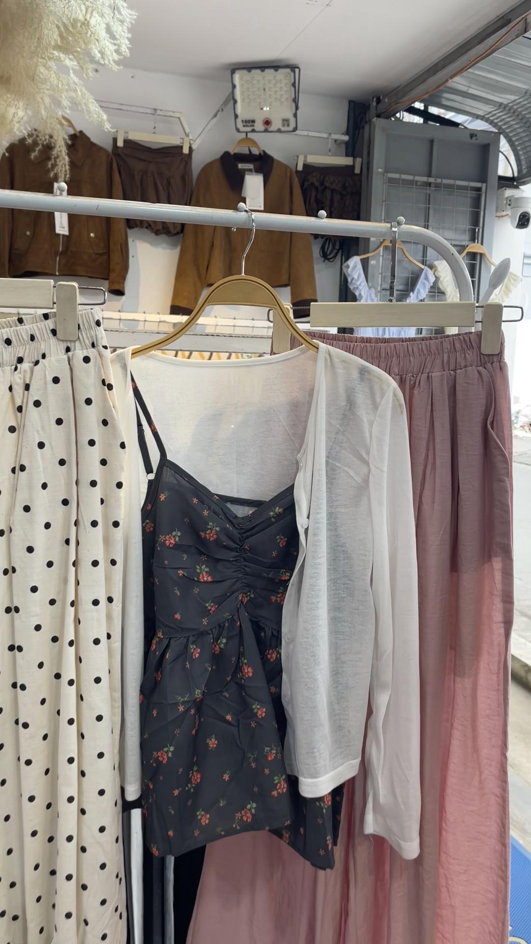 @Kit Kit Clothing(Tgi)