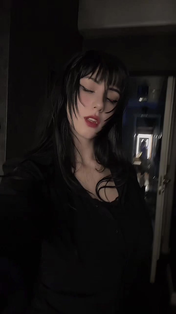@annirelia