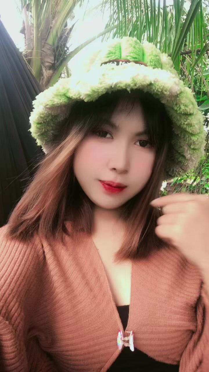 @ឈ្មោះ អាខោនឆាត. Āh Jīñ Šp 🥵🫦