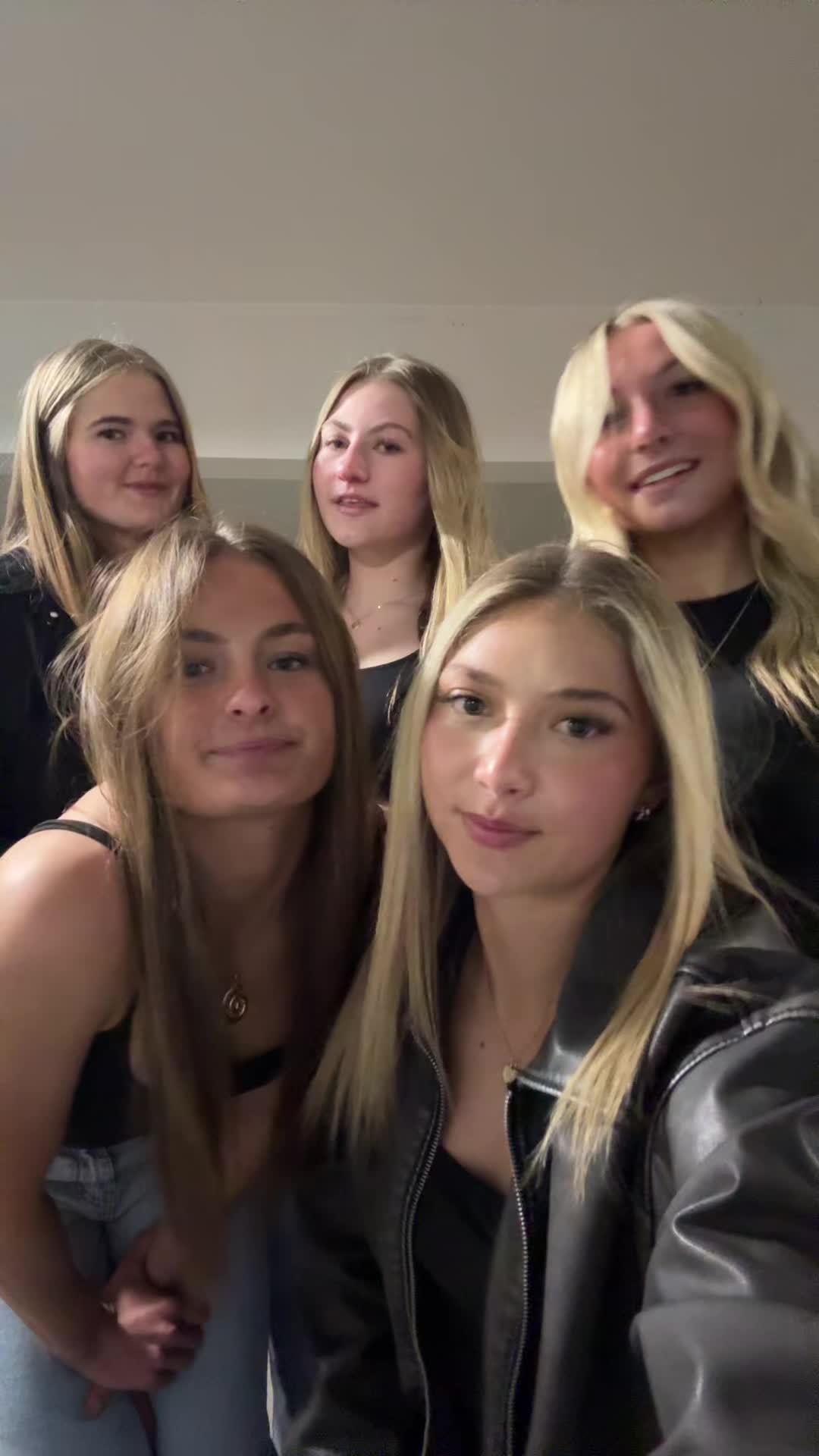 @lizzyjanen
