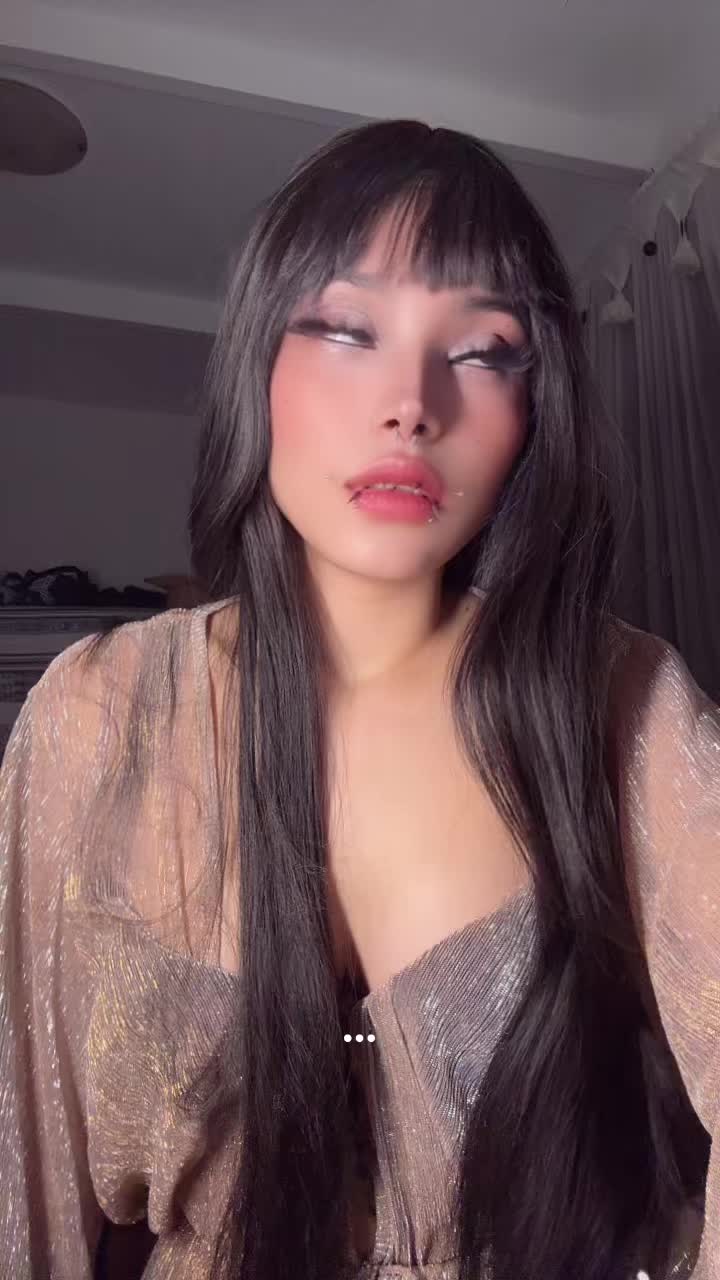 @♱ 𝕸𝖗𝖘. 𝕭𝖔𝖒𝖇𝖆𝖘𝖙𝖎𝖈 ♱