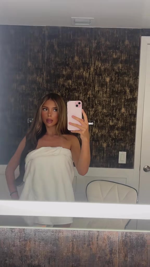 @Ella Petite