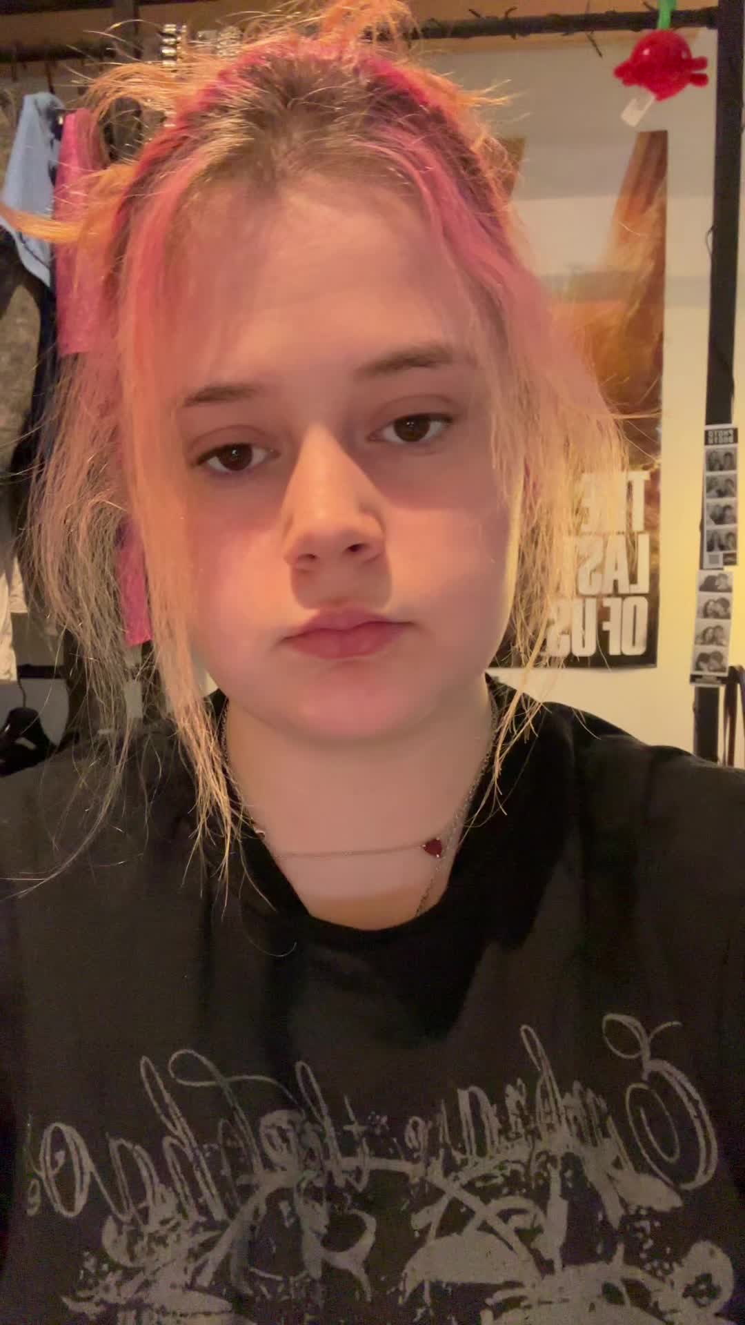 @Becca M <33