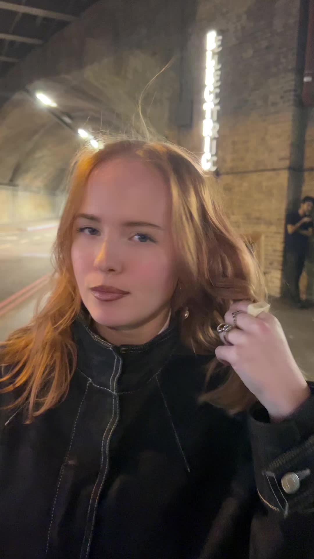 @Ella