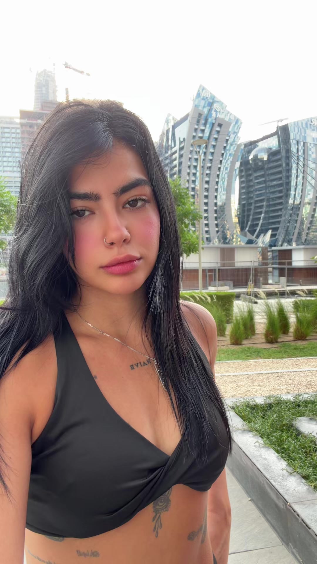 @melikam.mo