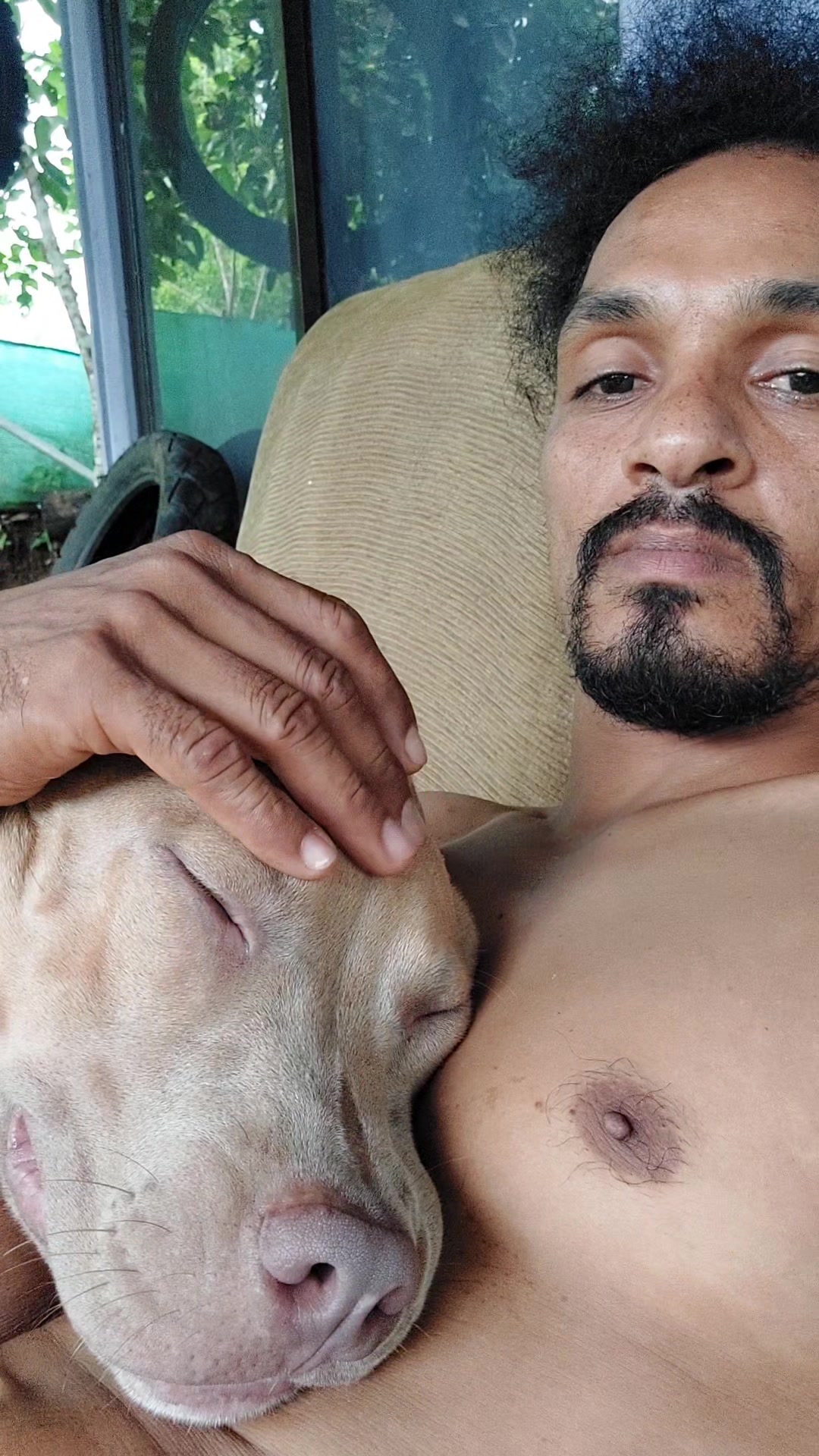 @Negro Lara