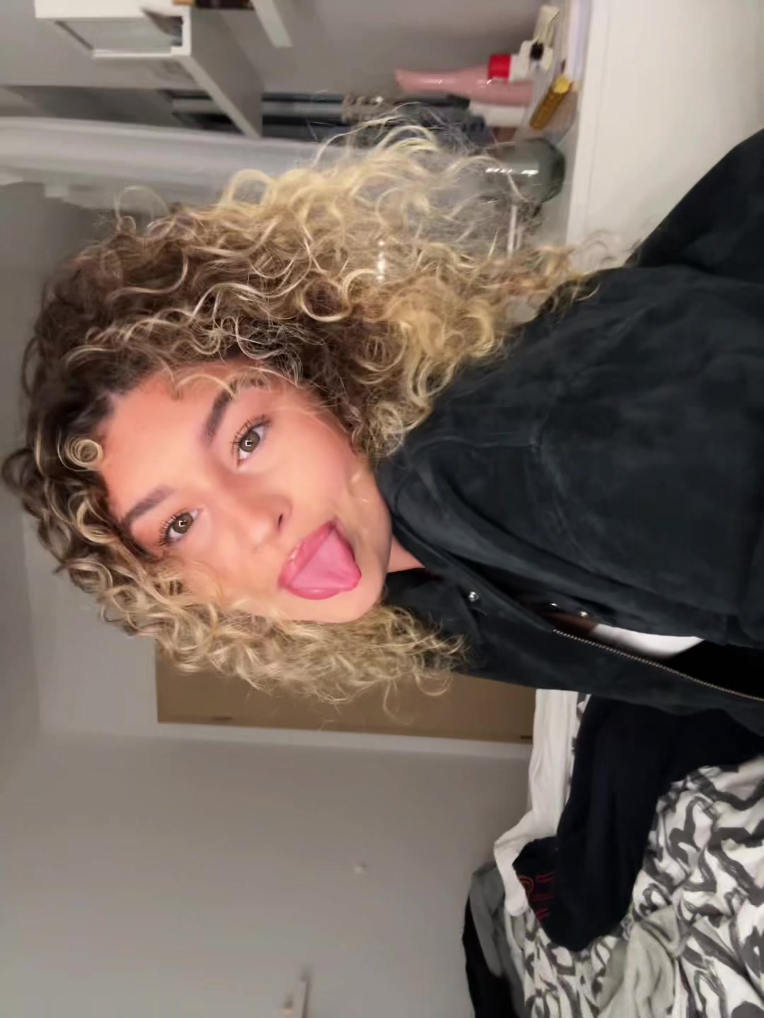 @mia