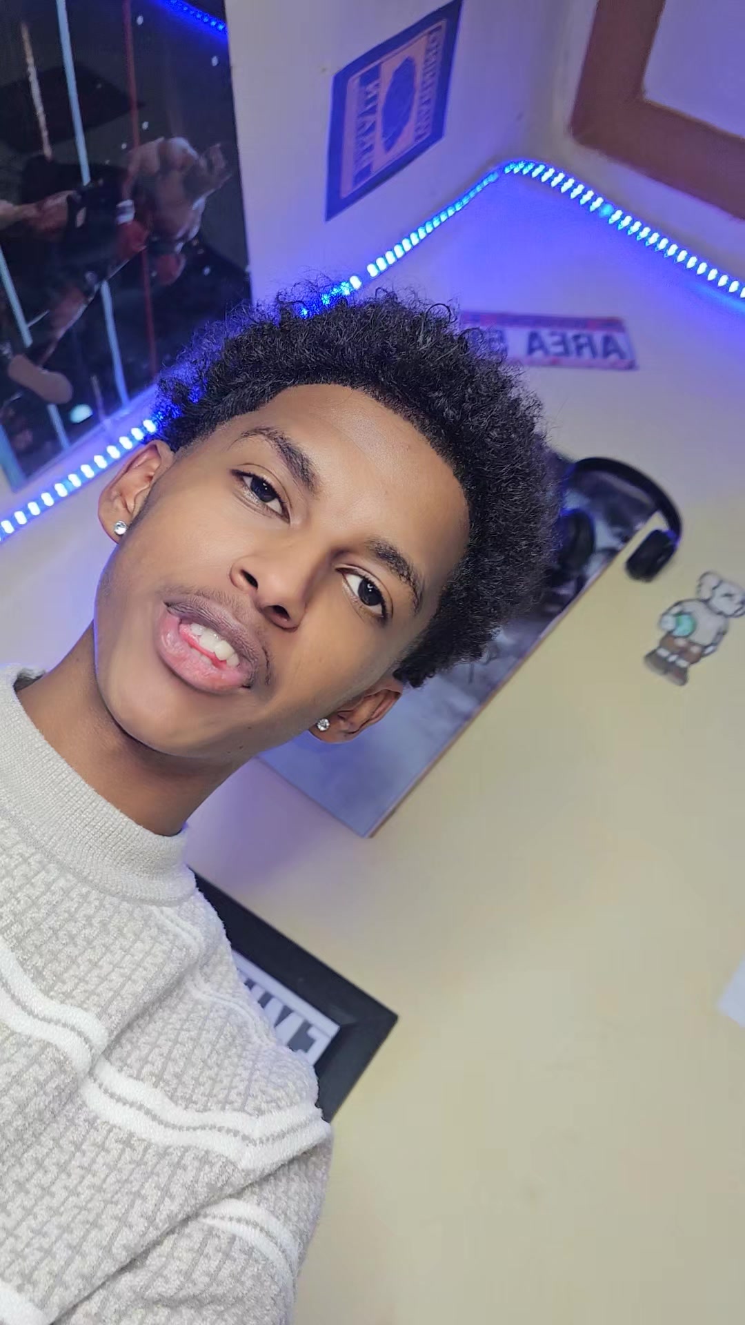 @5EX🕊Prince