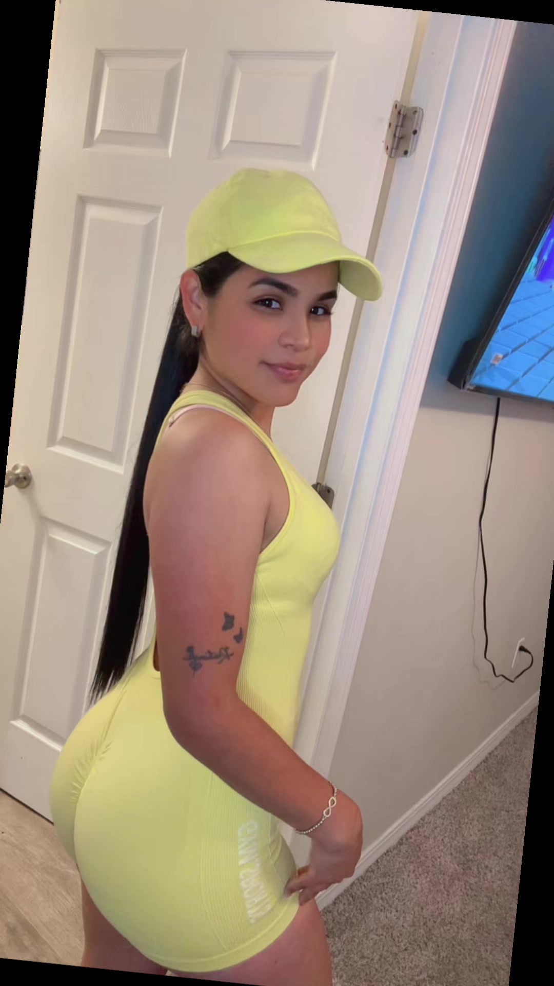 @𝐌𝐨𝐧𝐢🐥ᥫ᭡