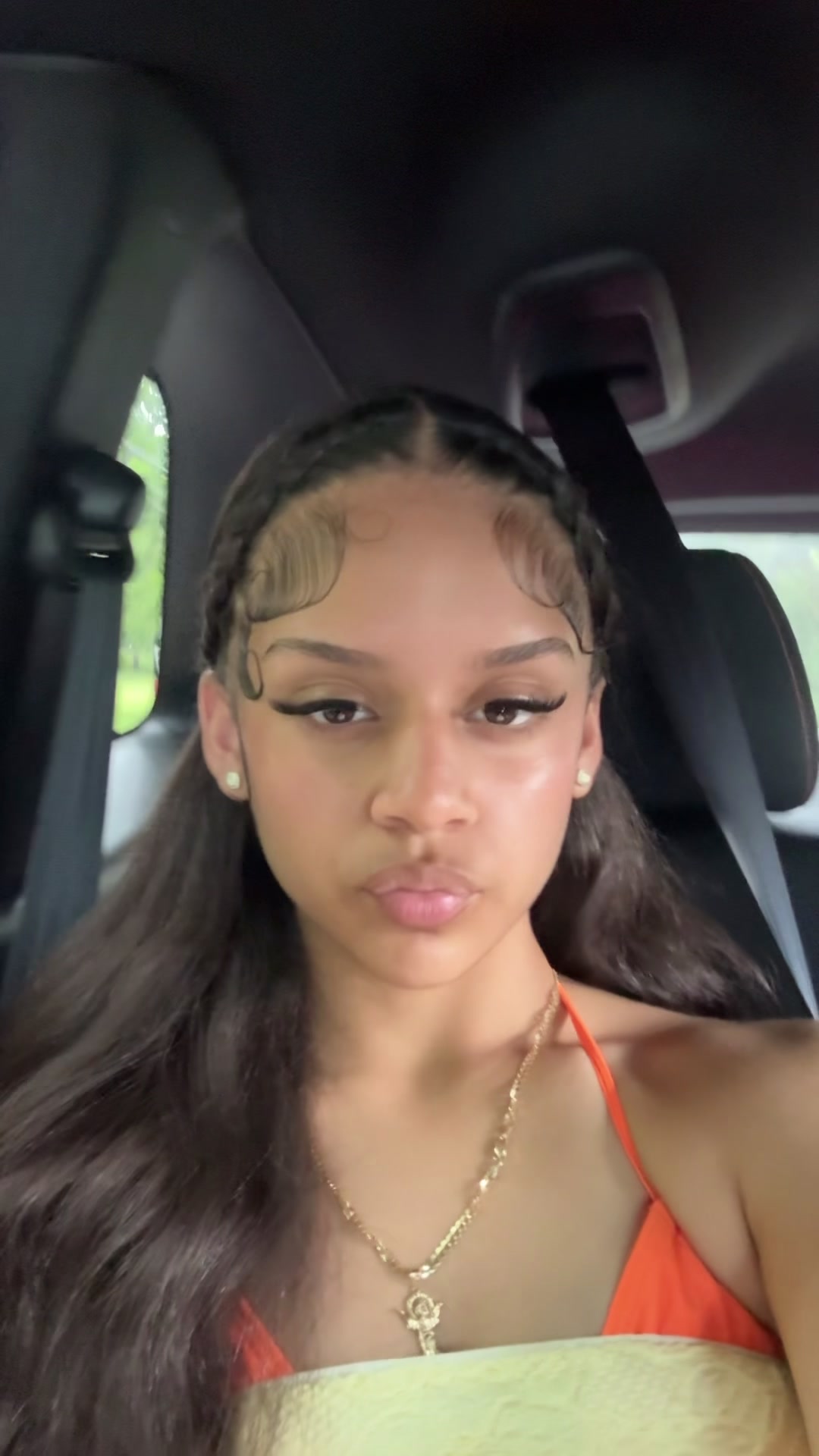@⃟