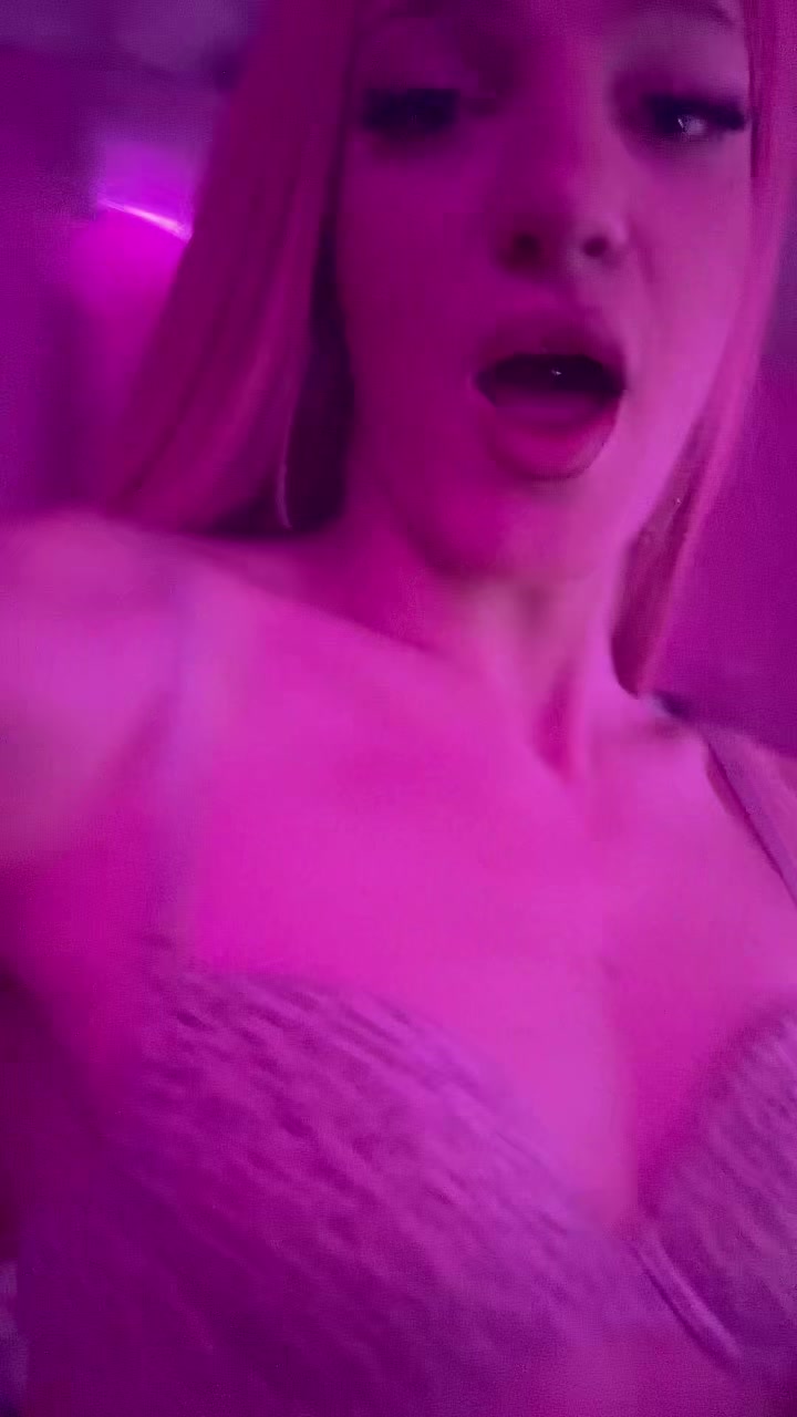 @daphnethedoll