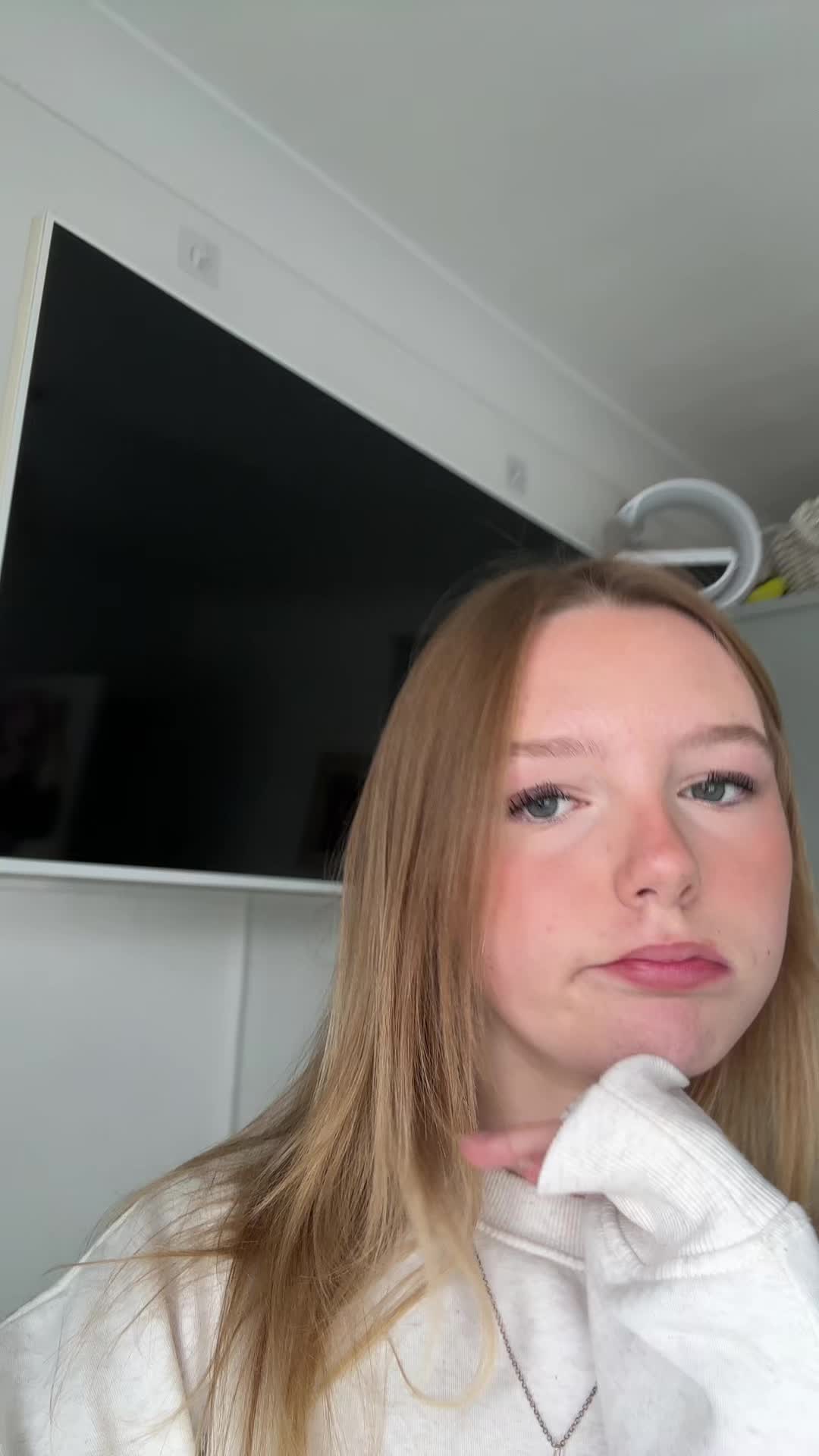 @Lilyspamxx