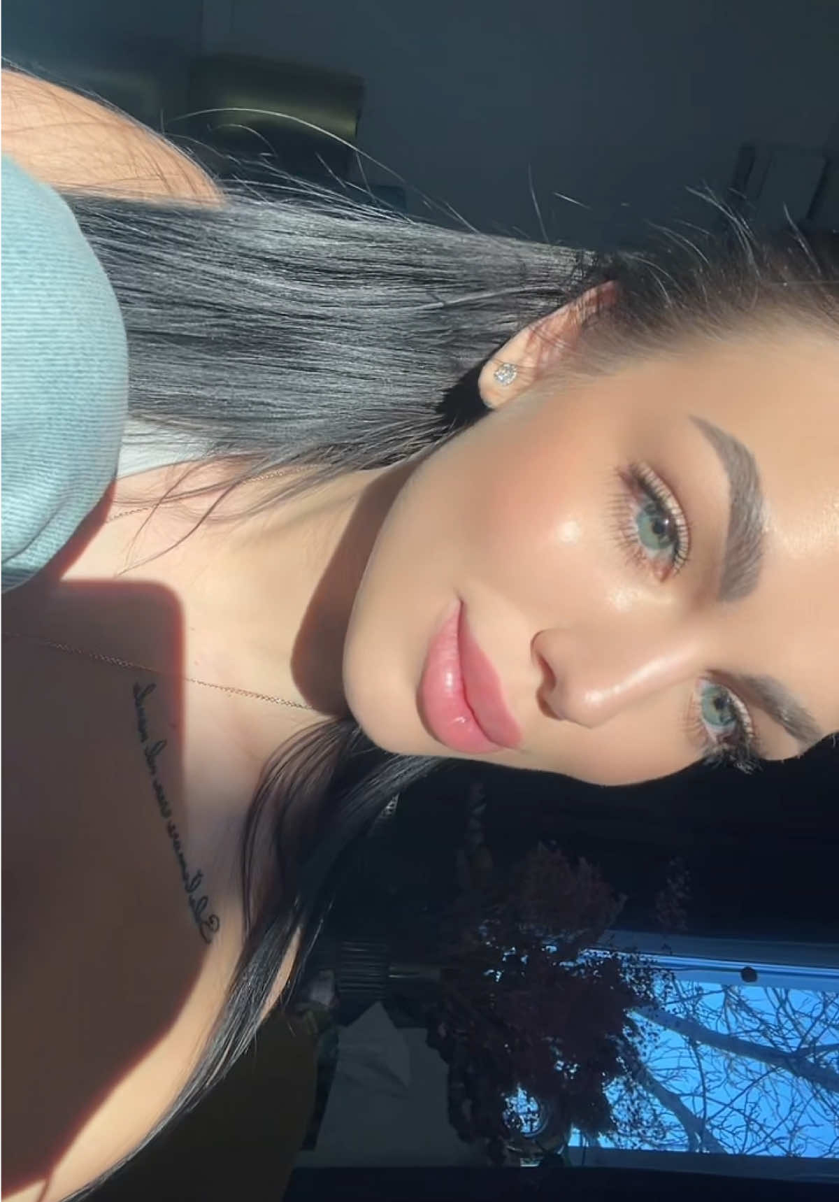 @adelyinna
