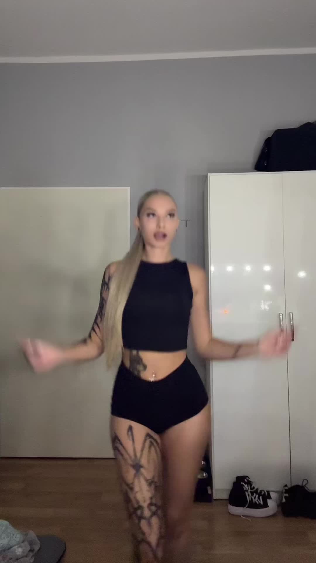 @Amela🐍