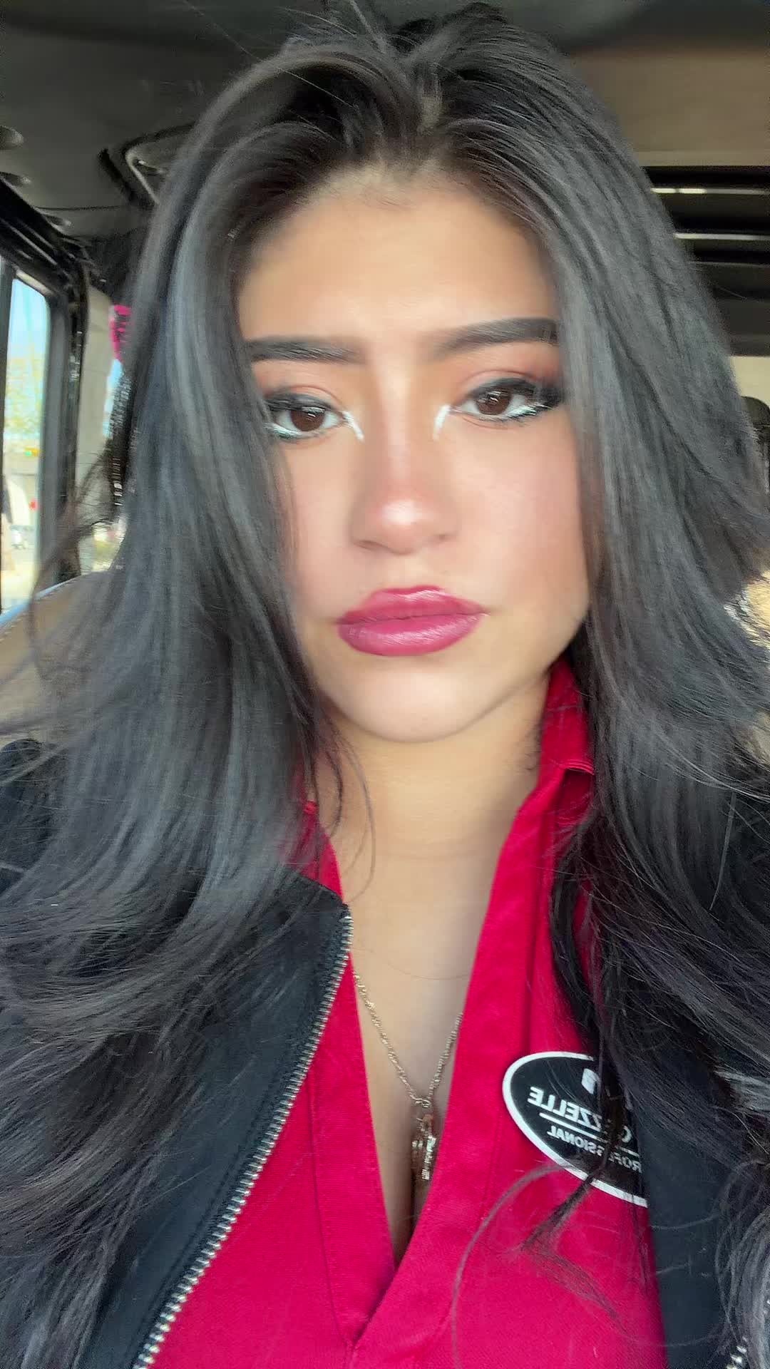 @genesisgezzellee