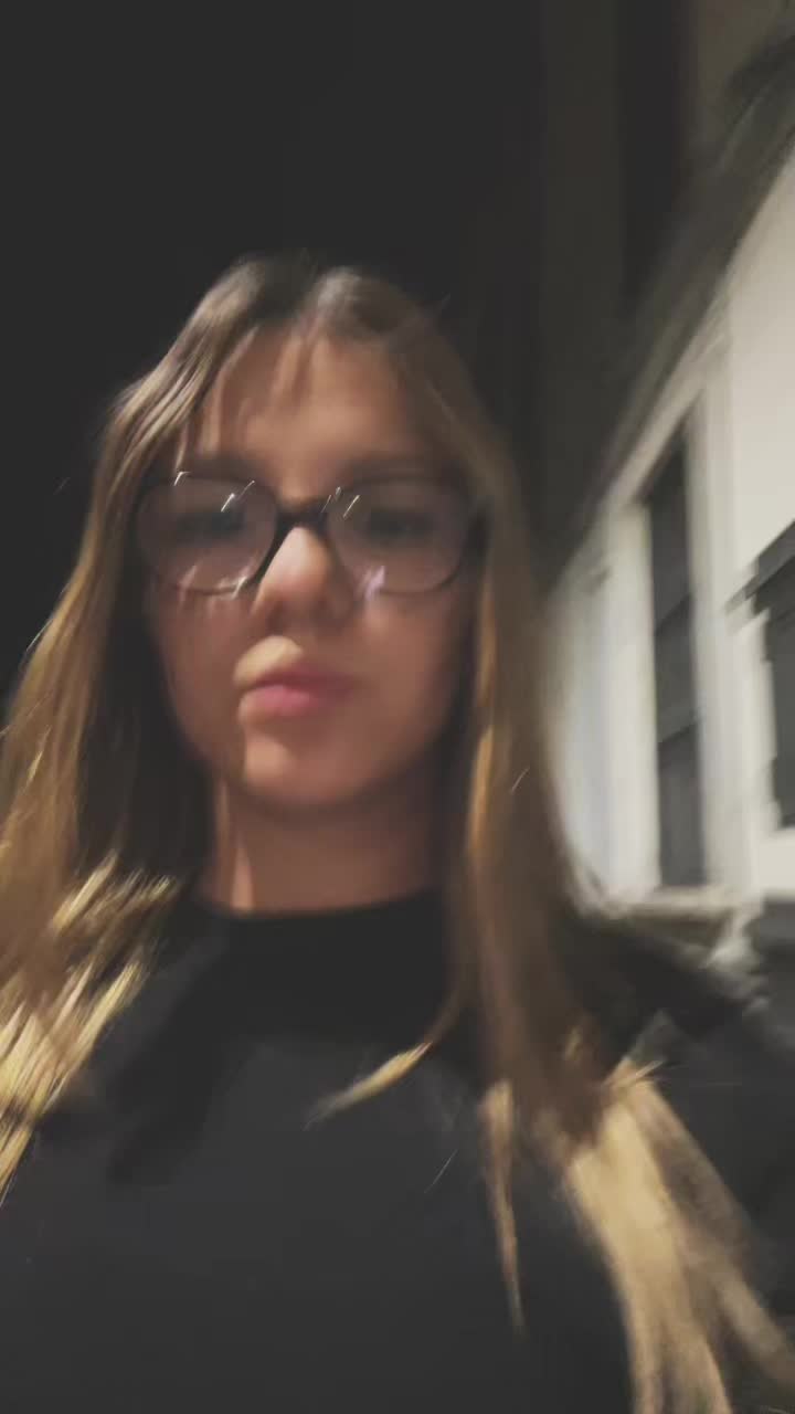 @𝟐𝟐