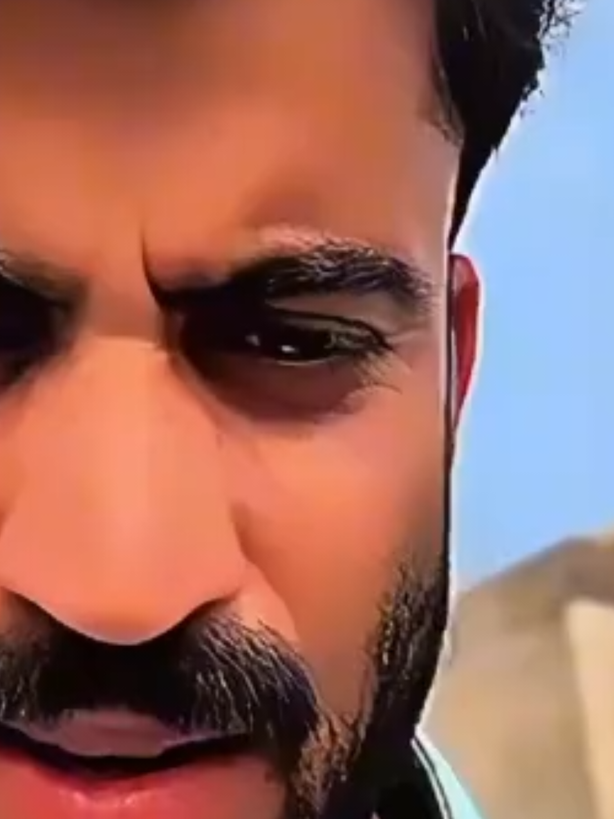 @𝐇𝐊