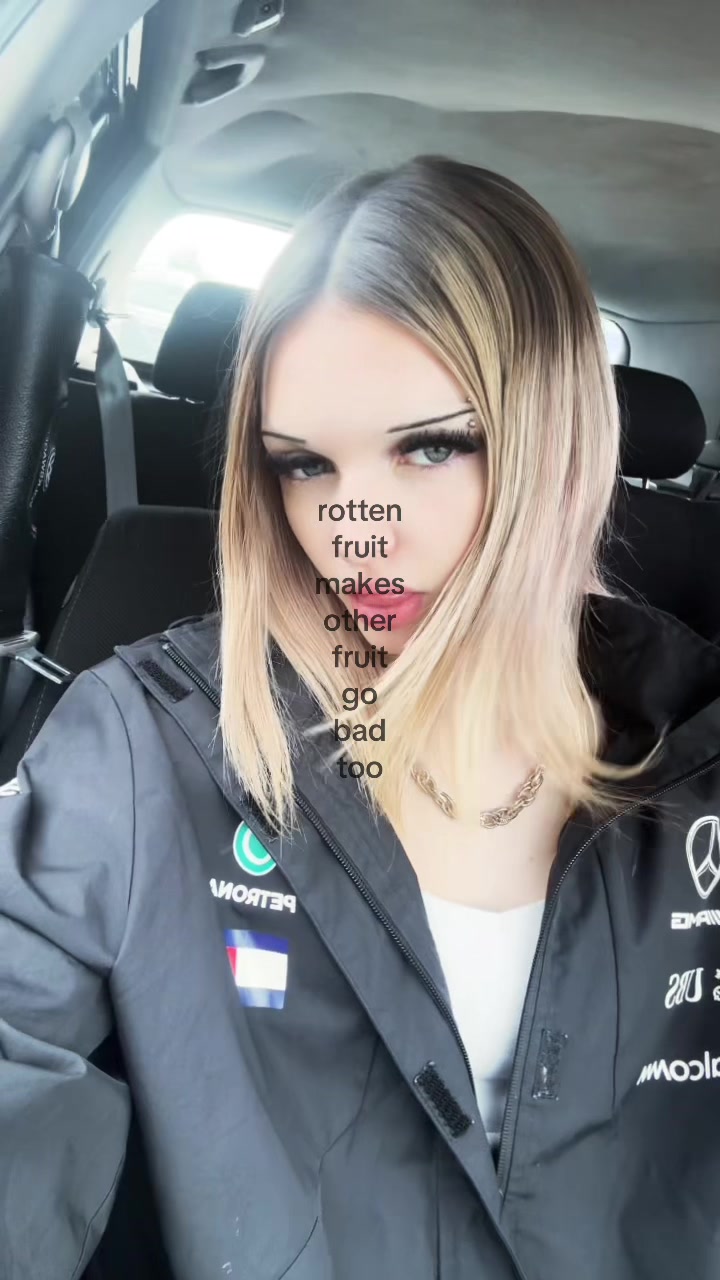 @🖤
