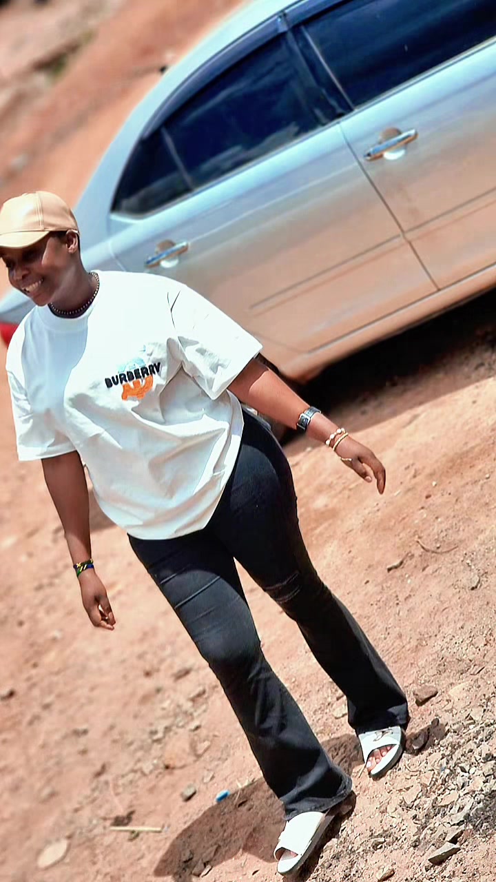 @Domitila Sundwa