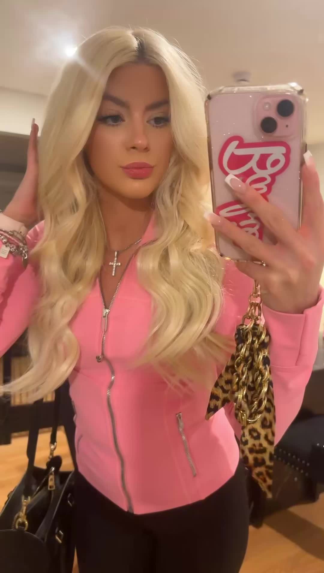 @Victoria Angelica