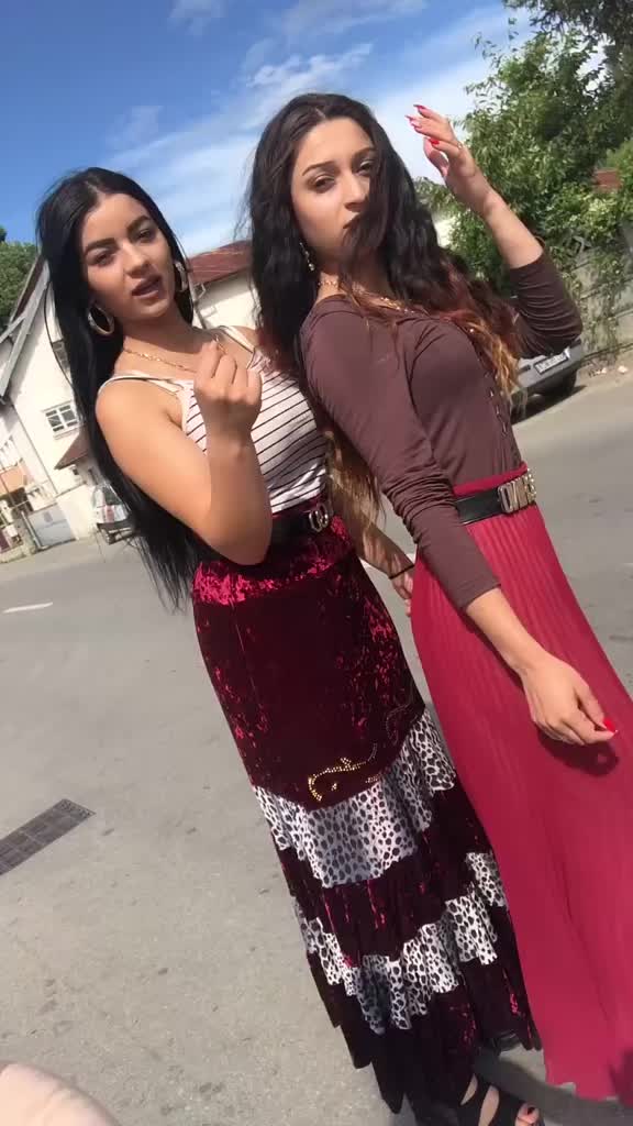 @Elysa