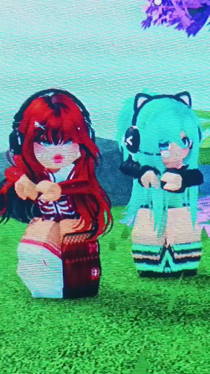 @uzi_holly