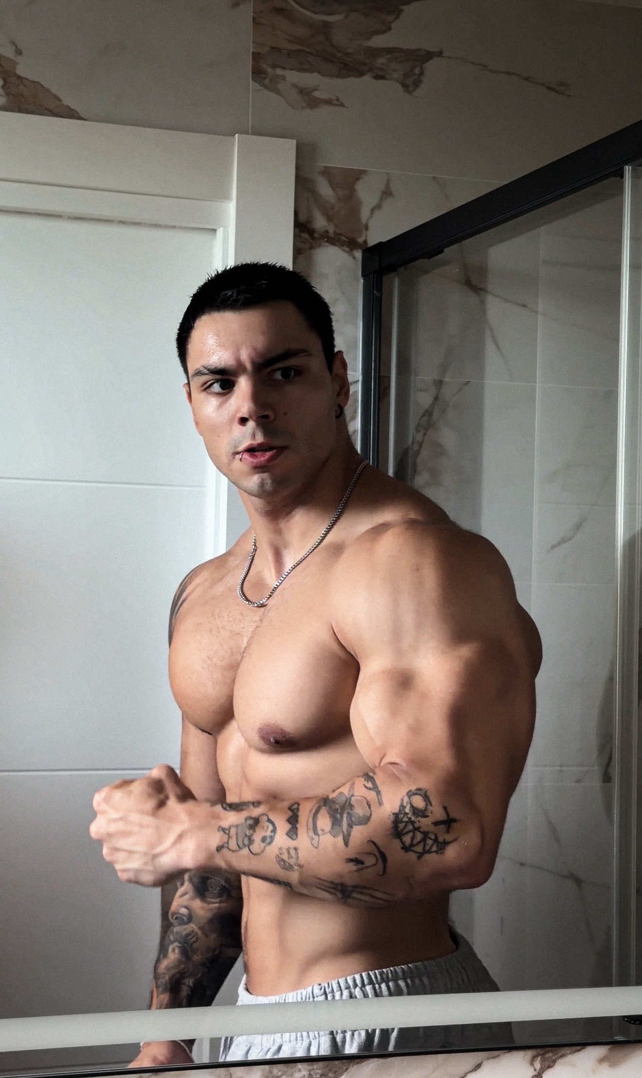 @AndooniG 🧬