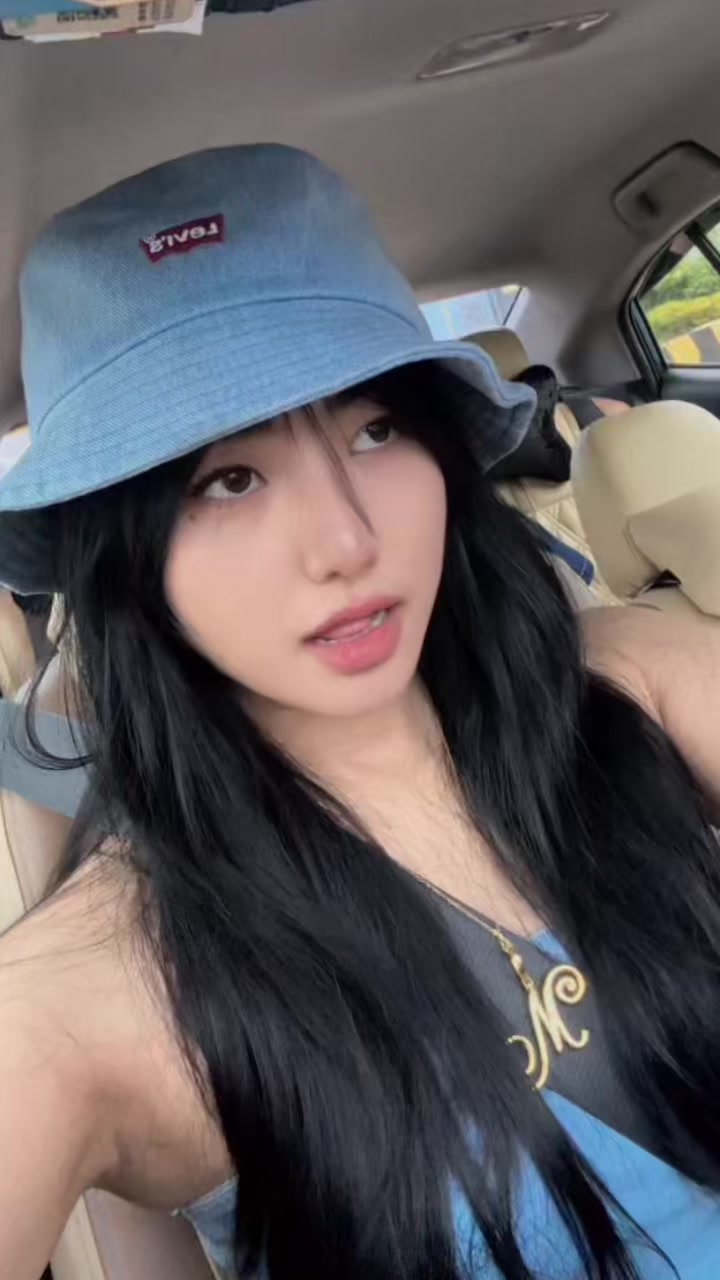 @Mhika Santos