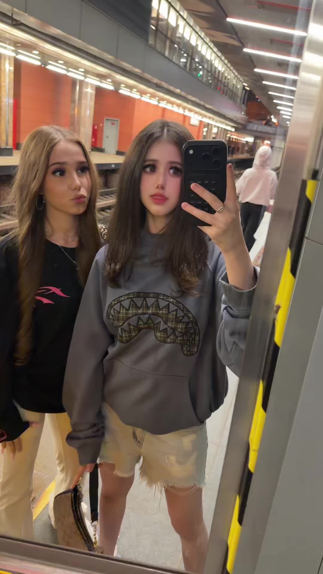 @Тгк:lomiksii