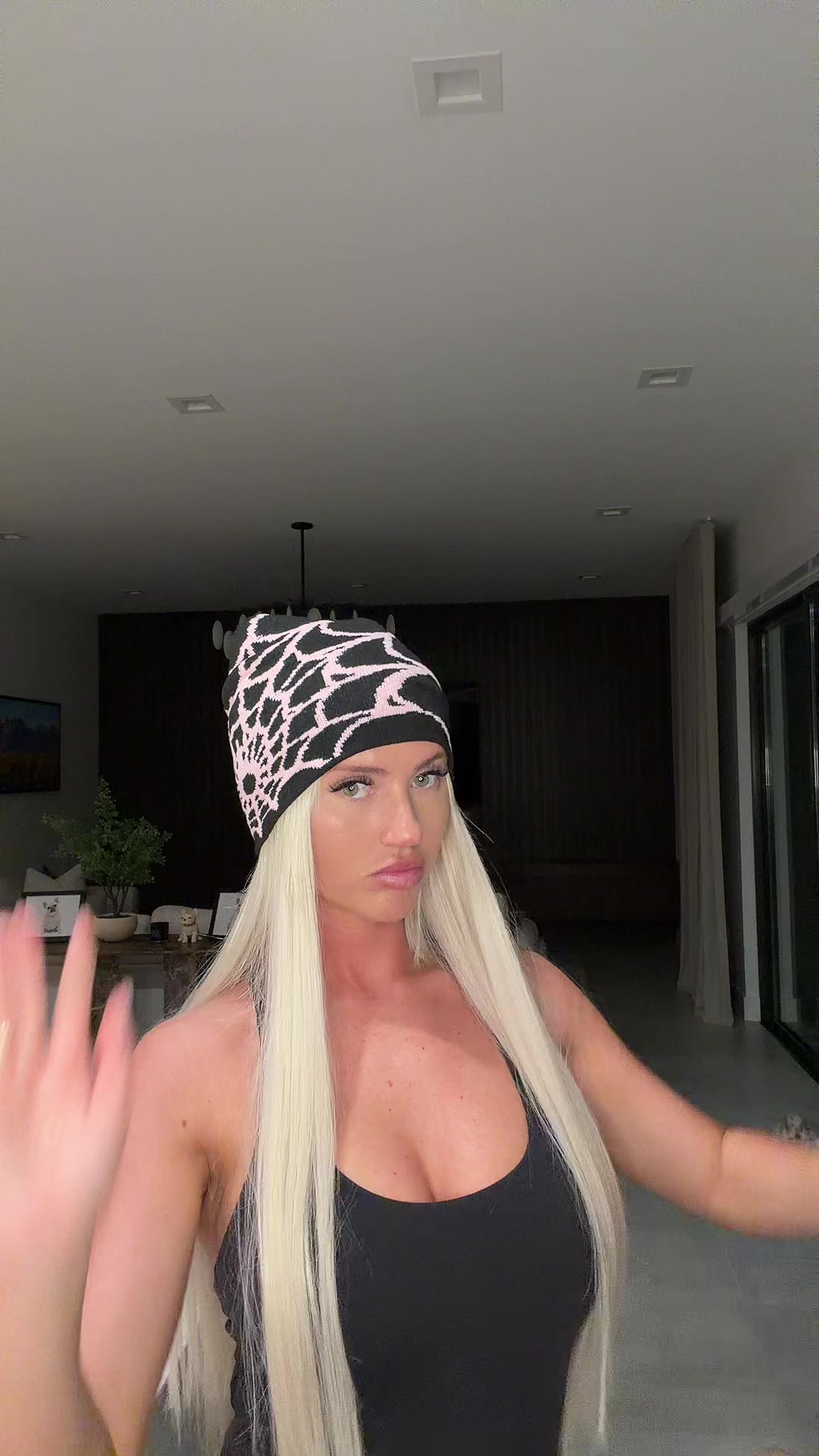 @KK