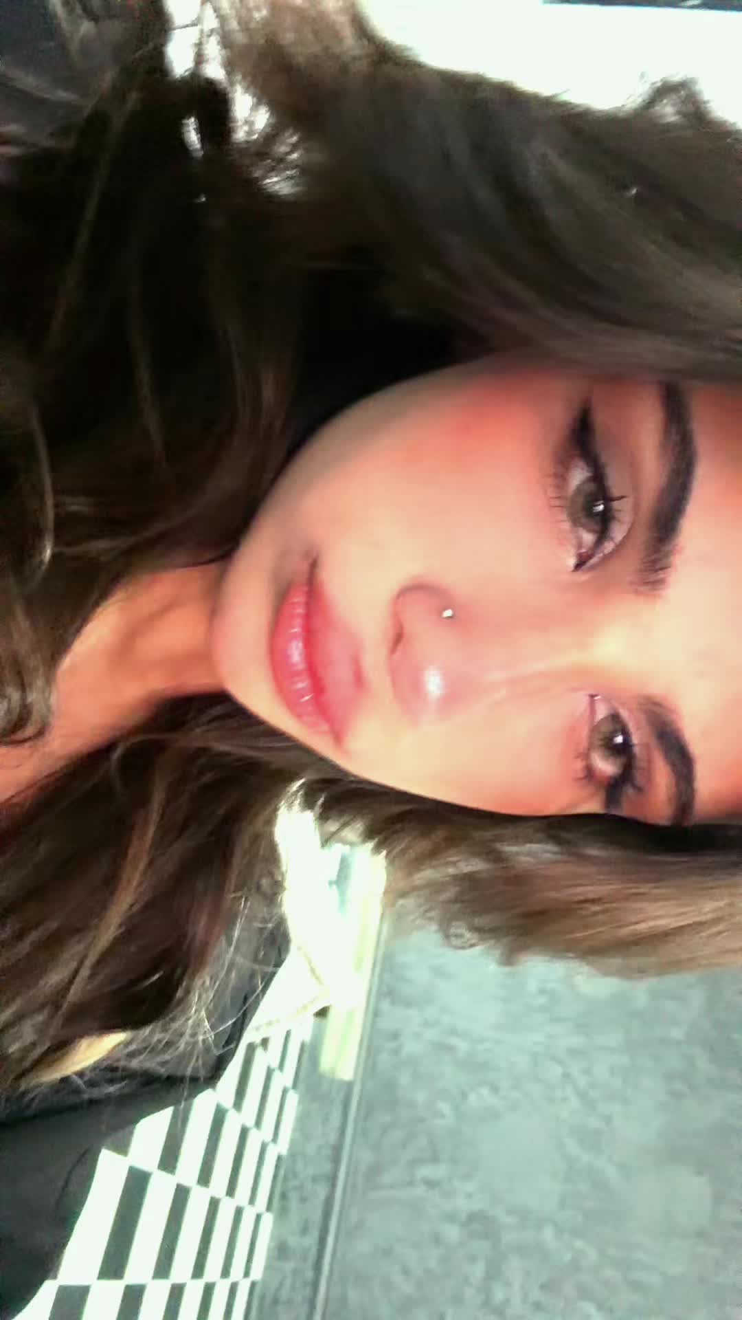 @neeg1n