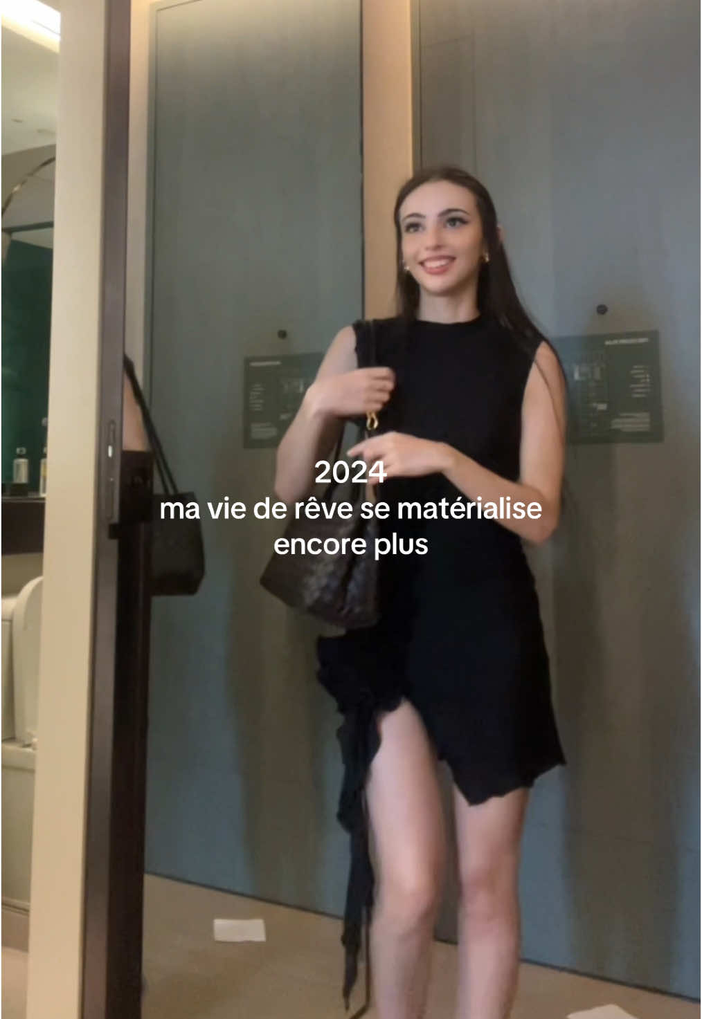 @whoisconstance