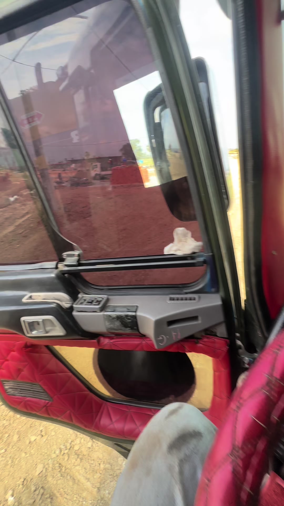 @ប្រុស ខ្មៅ..🇰🇭