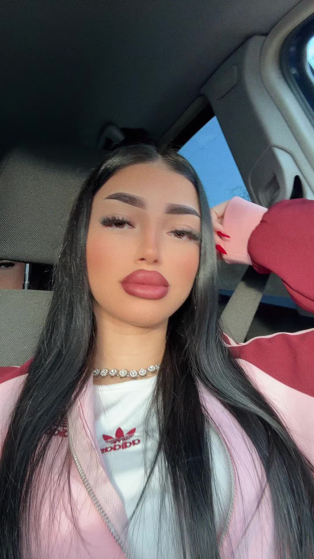 @Lucia Alexandra🧐