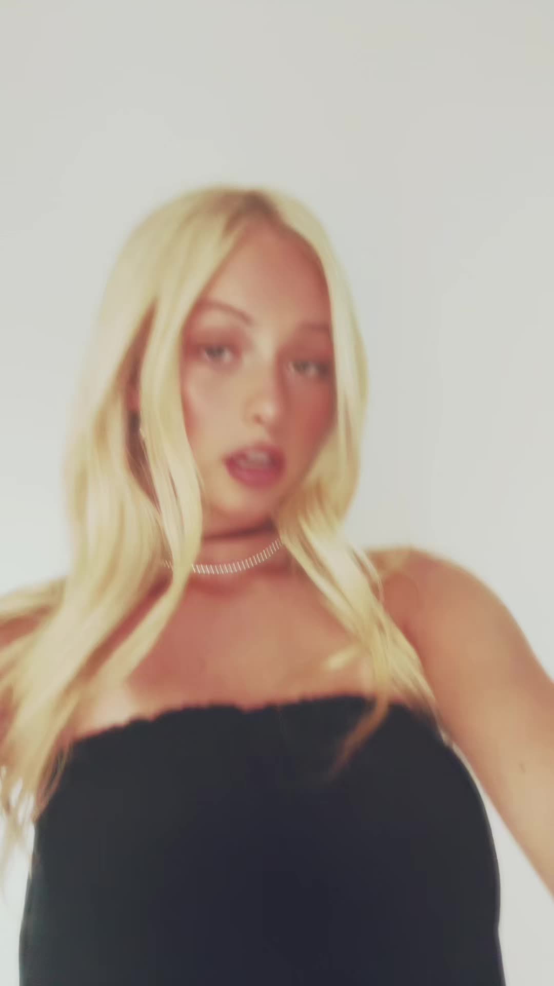@chloe