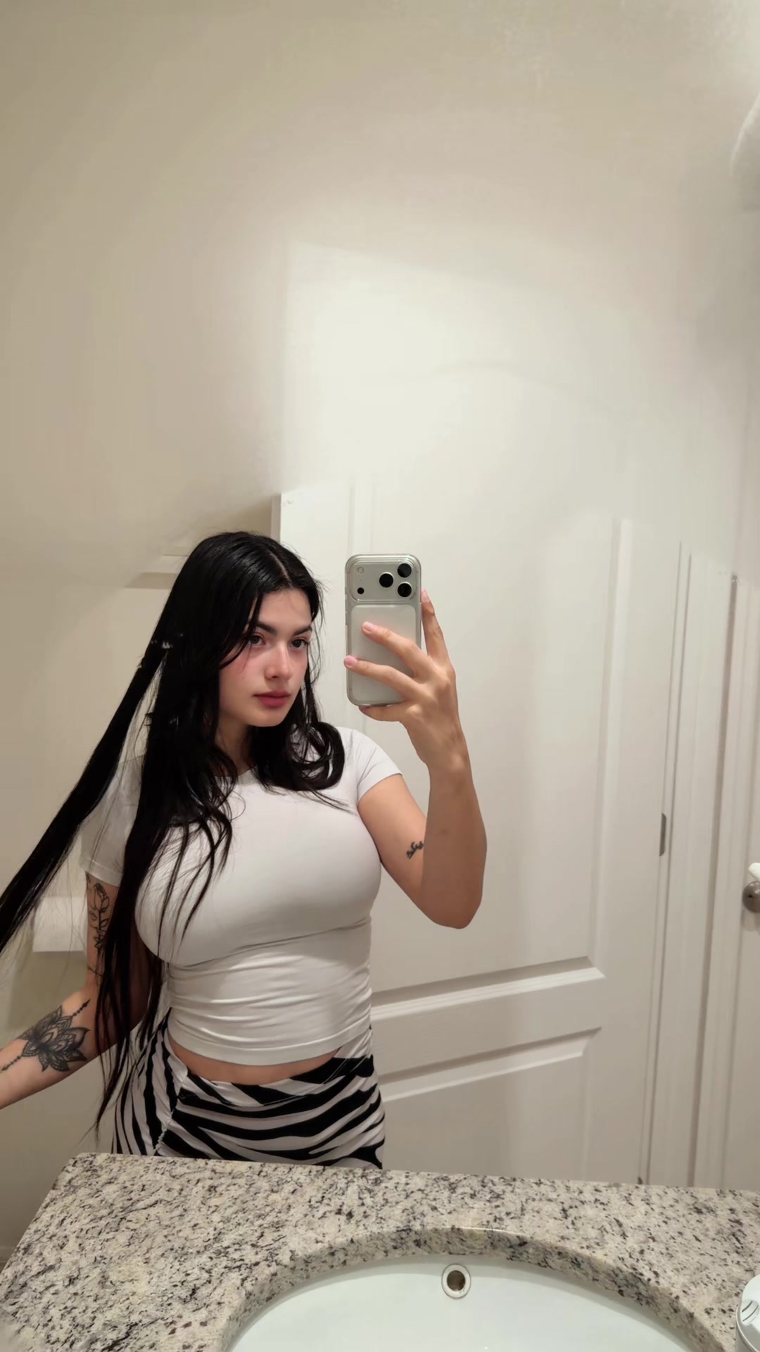 @Judianys