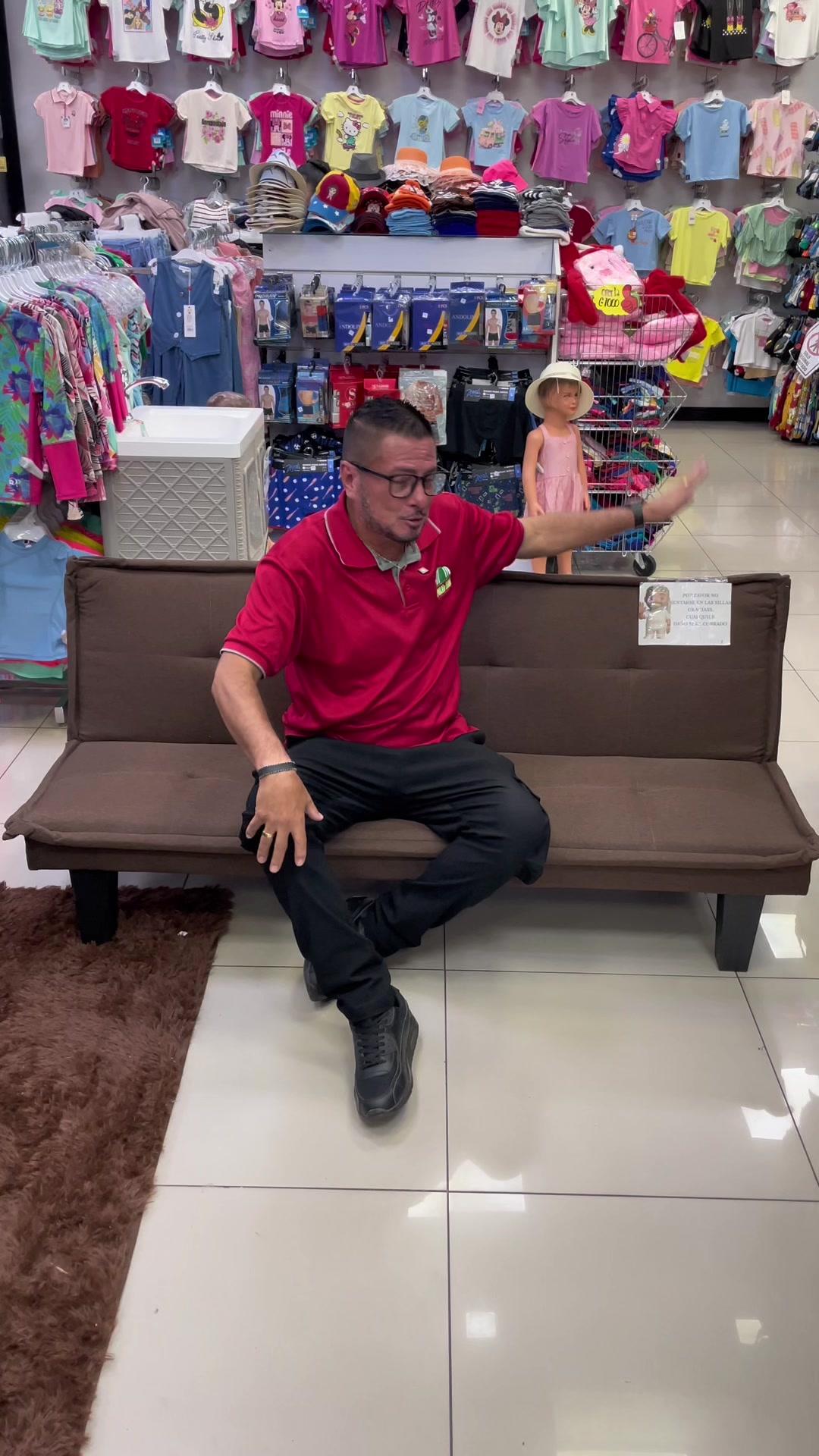 @STILO MALL Y DOLLARS MALL