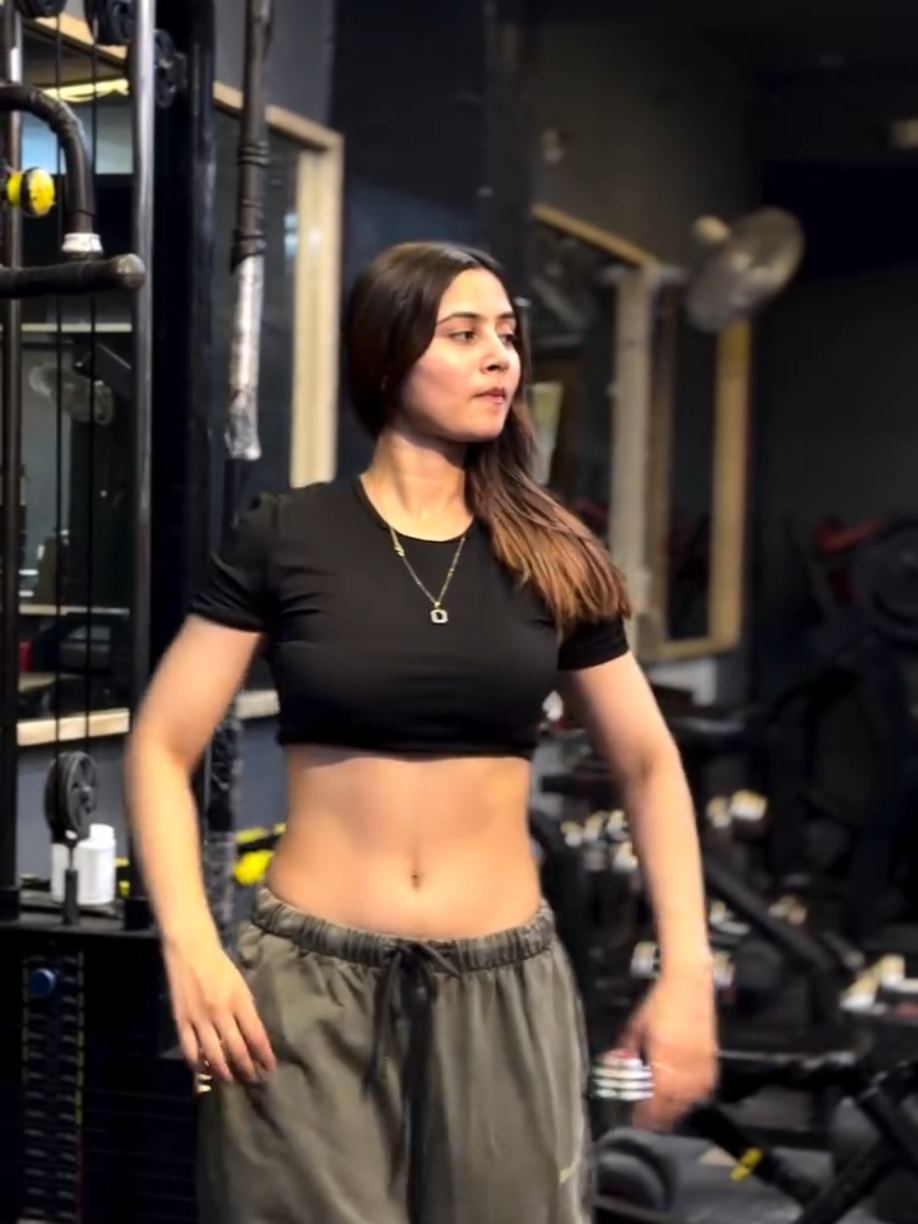 @𝙕𝙖𝙧𝙖𝙝 𝙁𝙞𝙩𝙣𝙚𝙨𝙨
