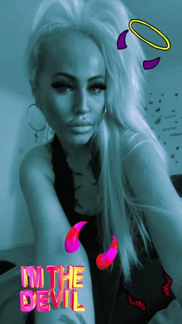 @Candy Bella queen biatchxx