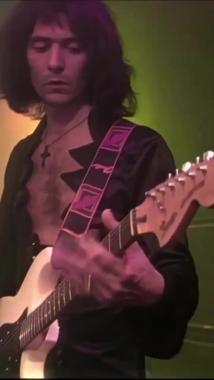 @Cris_FrEaKiN_Monellato73 &reg;