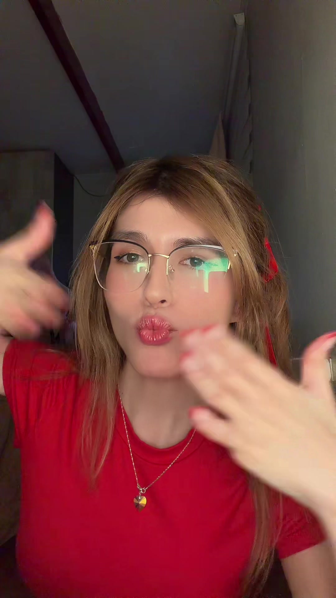 @Alinee