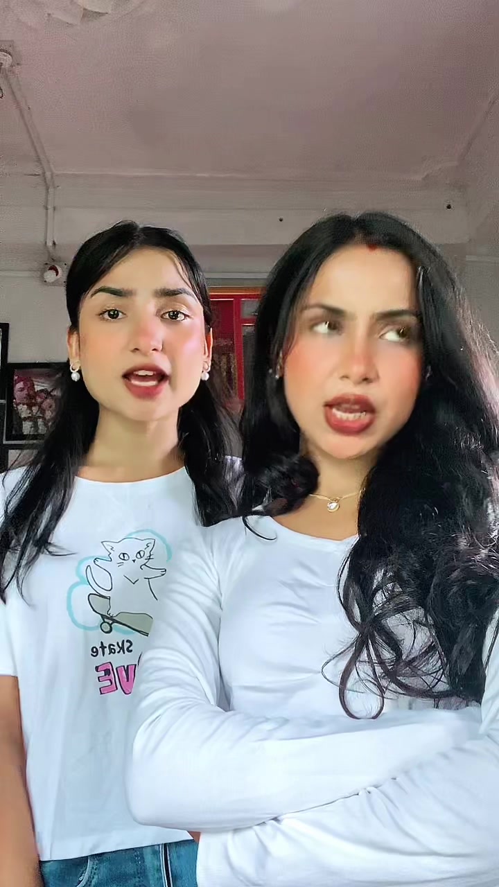 @🥹