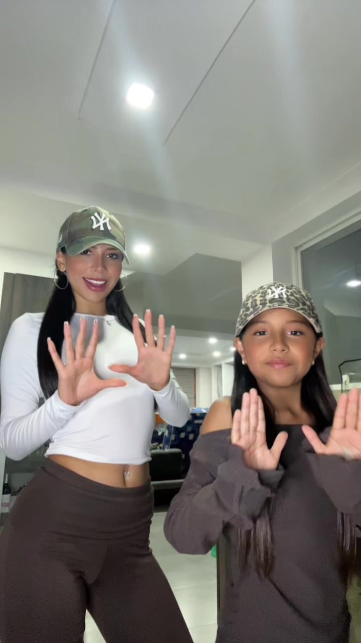@sabrinapaez