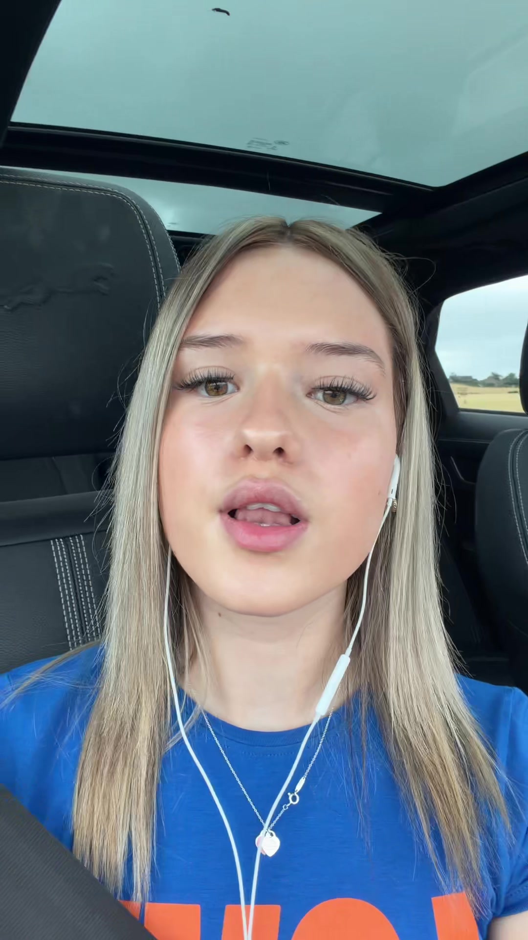 @oliviax03